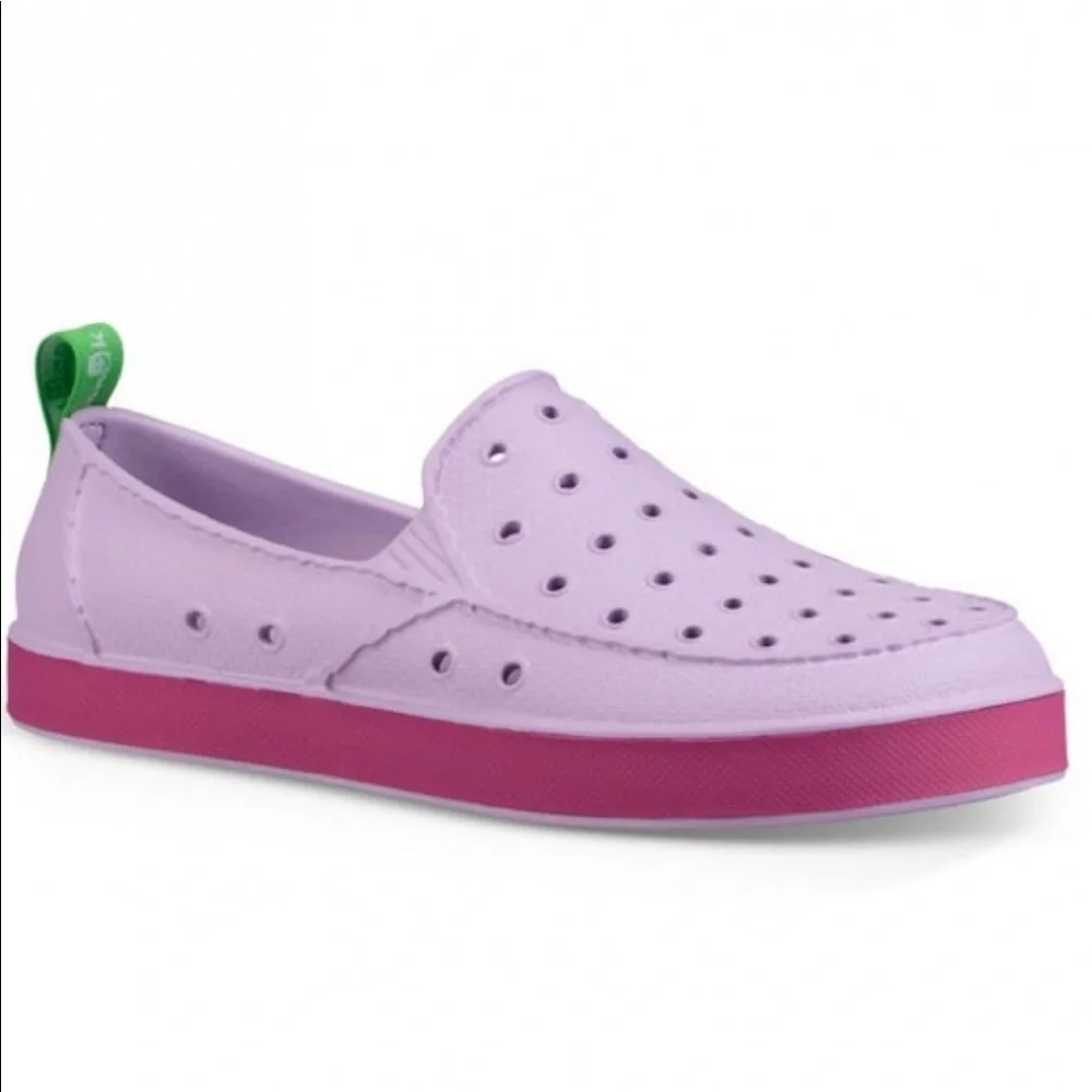 Sanuk Lil Walker in Lavender/Cactus Flower